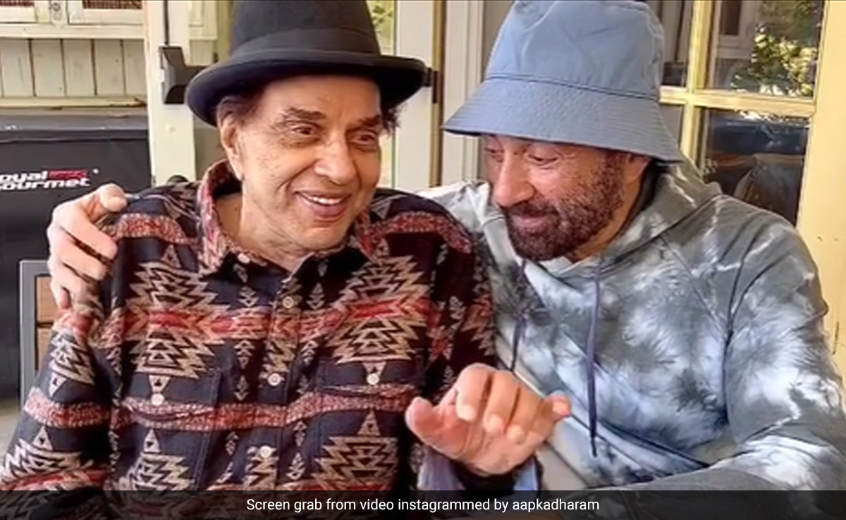 Dharmendra's Thank You Note For Son Sunny Deol: "I Really Enjoyed This Trip With You"