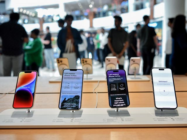 Apple Shares Slide On China iPhone Curbs