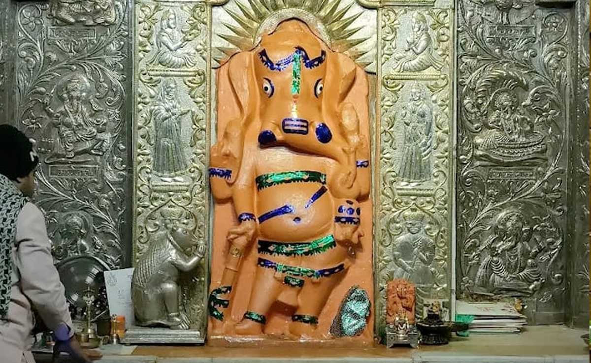 हजार साल पुराने इस गणेश मंदिर में पूजा-अर्चना के लिए साल भर पहले करानी पड़ती है बुकिंग