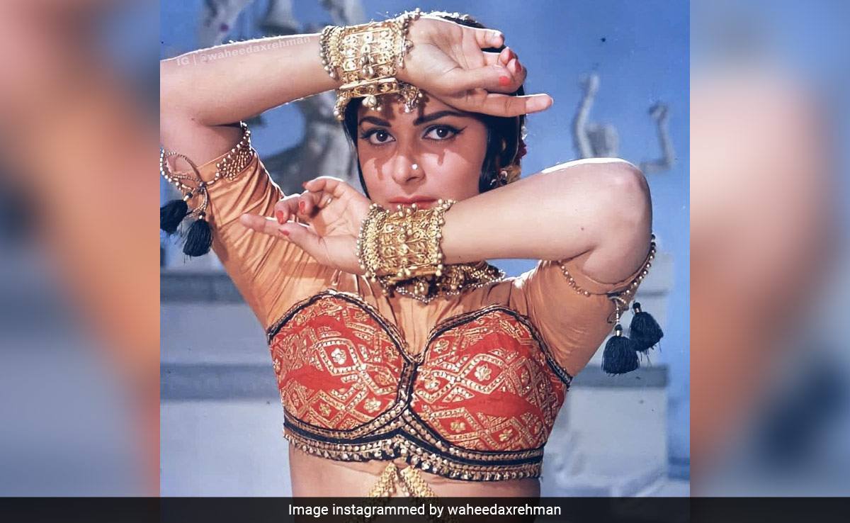 Waheeda Rehman's Journey, From <i>CID</i> Debut To India's Top Film Honour