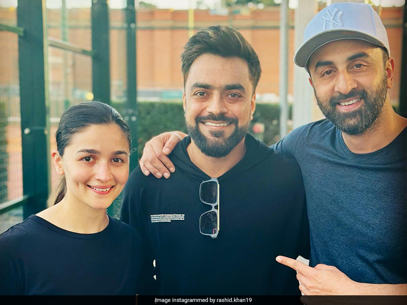 Rashid Khan Clicked With Bollywood Stars Alia Bhatt, Ranbir Kapoor. Can't Miss The Caption