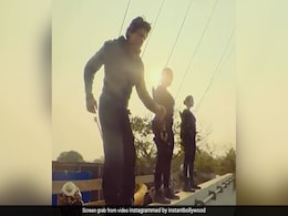 यूं ही नहीं ब्लॉकबस्टर हुई है जवान, शाहरुख के खतरनाक स्टंट को देख छूट जाएंगे पसीने, BTS वीडियो वायरल यूं ही नहीं ब्लॉकबस्टर हुई है जवान, शाहरुख के खतरनाक स्टंट को देख छूट जाएंगे पसीने, BTS वीडियो वायरल