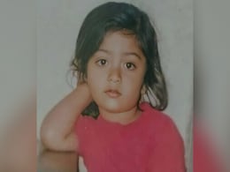 साउथ के गाने और डांस पर दिया था विवादित बयान, उठी थी बैन करने की मांग...ये मासूम बच्ची आज है सुपरस्टार, पहचाना क्या? साउथ के गाने और डांस पर दिया था विवादित बयान, उठी थी बैन करने की मांग...ये मासूम बच्ची आज है सुपरस्टार, पहचाना क्या?