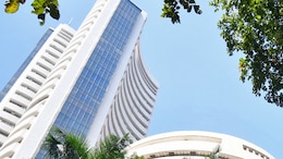 Stock Market Today: आठवड्याच्या पहिल्याच दिवशी शेअर बाजार आपटला, Sensex जवळपास 600 अंकांनी खाली