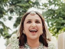 परिणीती चोपड़ा और राघव चड्ढा की शादी में मेहमानों को परोसा गया लजीज खाना, जानिए क्या-क्या था? परिणीती चोपड़ा और राघव चड्ढा की शादी में मेहमानों को परोसा गया लजीज खाना, जानिए क्या-क्या था?