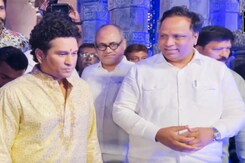 Sachin Tendulkar Visits Mumbai BJP President Ashish Shelar's Residence For Ganpati <i>Darshan</i> Sachin Tendulkar Visits Mumbai BJP President Ashish Shelar's Residence For Ganpati <i>Darshan</i>