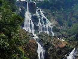 भारत की इन 5 जगहों पर है गरम पानी के झरने, कड़कड़ाती ठंड से मिलेगी राहत भारत की इन 5 जगहों पर है गरम पानी के झरने, कड़कड़ाती ठंड से मिलेगी राहत