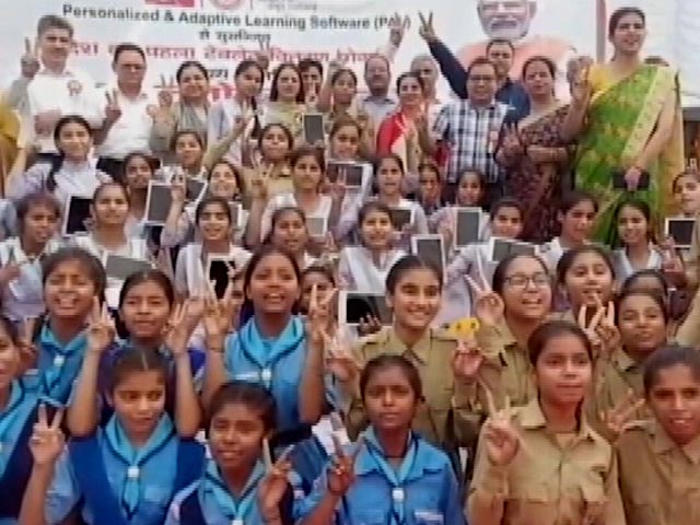 हरियाणा में कई छात्रों से वापस लिए जाएंगे टैब, ग़लत इस्तेमाल के कारण प्रशासन ने लिया फैसला