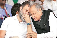 Rahul Gandhi के चुनौती को CM Gehlot ने किया स्वीकार कहा 'हम जीत कर दिखाएंगे' Rahul Gandhi के चुनौती को CM Gehlot ने किया स्वीकार कहा 'हम जीत कर दिखाएंगे'