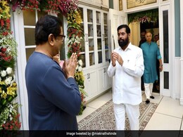 Eknath Shinde Visits Raj Thackeray's House To Pay Obeisance To Lord Ganesh Eknath Shinde Visits Raj Thackeray's House To Pay Obeisance To Lord Ganesh