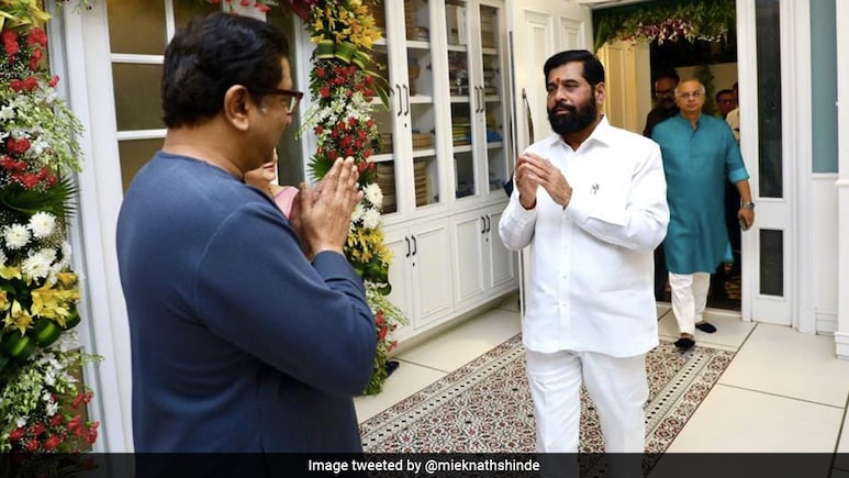 Day After Uddhav, Devendra Fadnavis' Visit, Eknath Shinde Visits Raj Thackeray's Home For Ganesh Festival