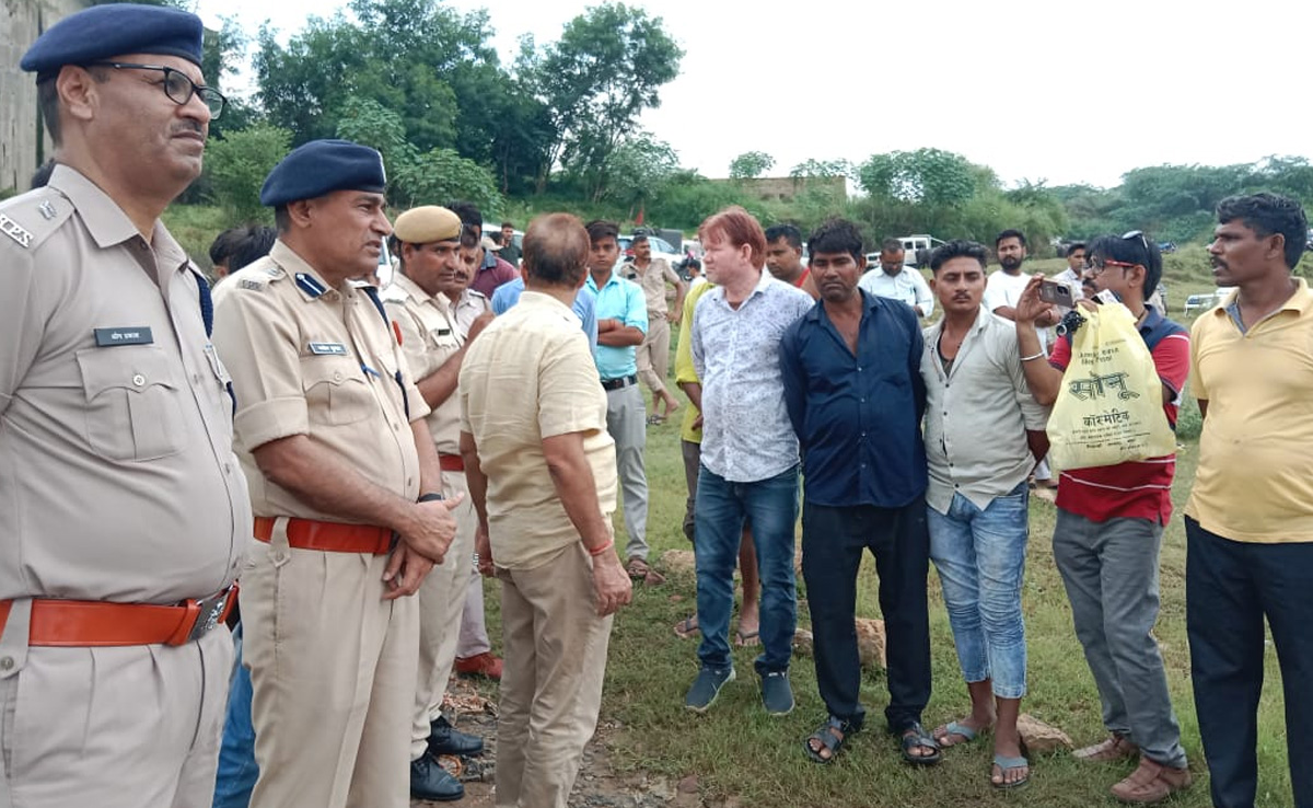 धौलपुरः चंबल नदी में नहाने आए 6 लड़के बहे, बिजली तार पकड़ने से 3 की जान बची, 3 लापता