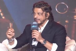 शाहरुख खान की तारीफ में विजय सेतुपति ने क्या खूब कहा शाहरुख खान की तारीफ में विजय सेतुपति ने क्या खूब कहा