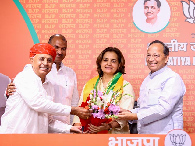 बीजेपी में शामिल हुईं पूर्व सांसद ज्योति मिर्धा, बीजेपी मुख्यालय में थामा दामन