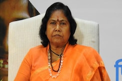 BJP की Parivartan Yatra के दौरान Sadhvi Nirajan Jyoti ने Priyanka Gandhi पर साधा निशाना BJP की Parivartan Yatra के दौरान Sadhvi Nirajan Jyoti ने Priyanka Gandhi पर साधा निशाना