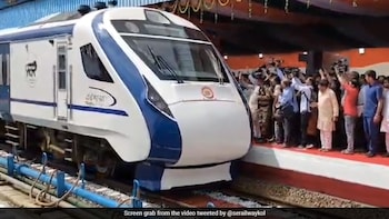 Family Of Three Run Over By Vande Bharat Express Train In Jharkhand's Pakur