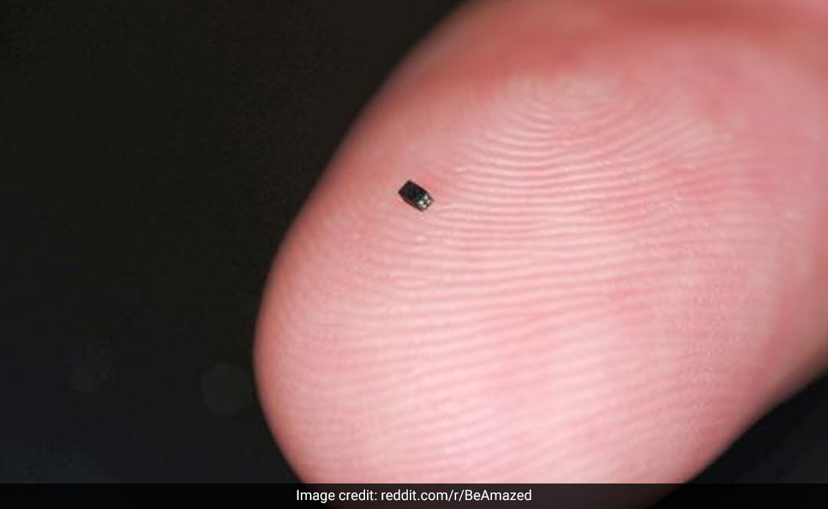 World's Smallest Camera, The Size Of A Grain Of Sand, To Revolutionise Surgery
