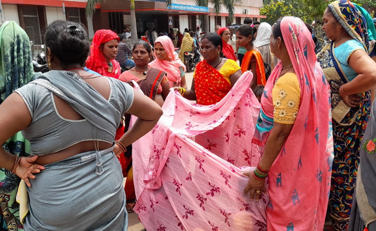 सतना : अस्पताल परिसर में अप्रशिक्षित महिलाओं ने कराया गर्भवती महिला का प्रसव, जच्चा-बच्चा दोनों स्वस्थ