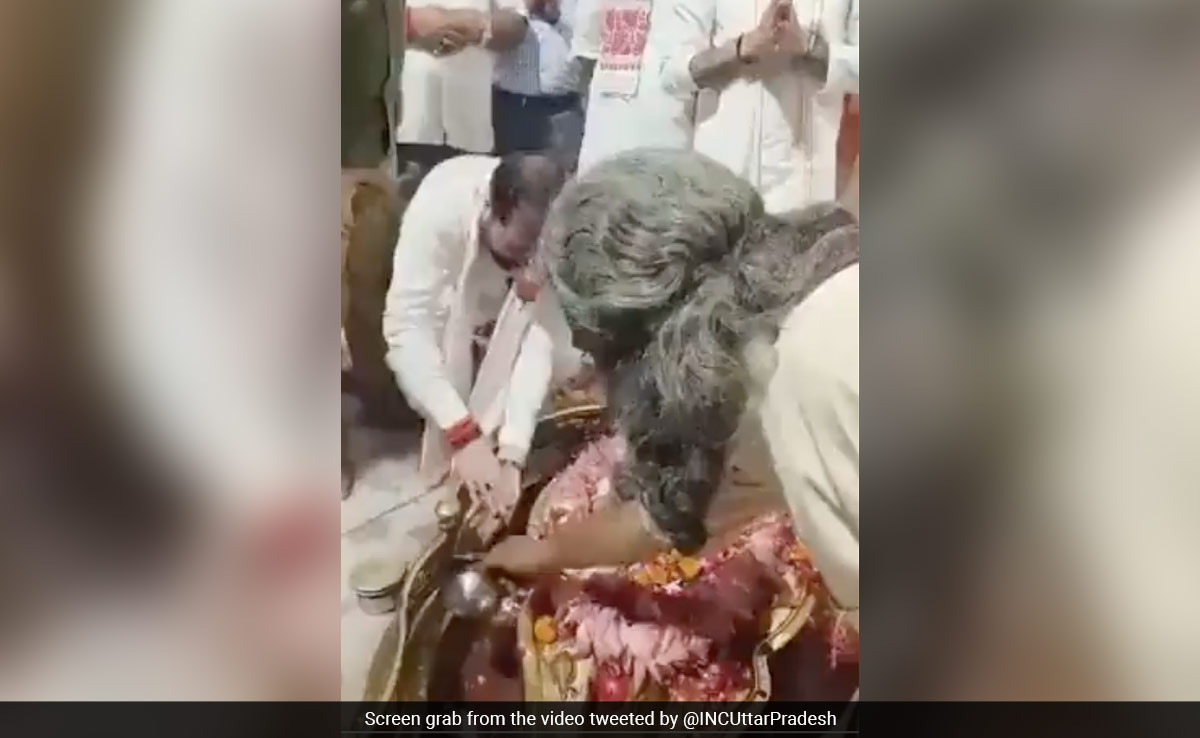 UP Minister Washes Hands At Shivling, Opposition Calls Him "<i>Adharmi</i>"