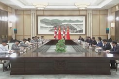 Xi Jinping Meets Nepal Prime Minister, Promises Help With Border Infra Xi Jinping Meets Nepal Prime Minister, Promises Help With Border Infra