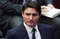 बढ़ते विवाद के बीच बदले ट्रूडो के तेवर, भारत की तारीफ में कह दी ये बात बढ़ते विवाद के बीच बदले ट्रूडो के तेवर, भारत की तारीफ में कह दी ये बात