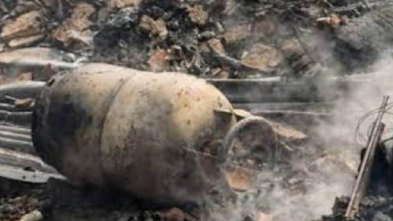 मध्य प्रदेश के शिवपुरी में सिलेंडर ब्लास्ट की वजह से लगी भीषण आग