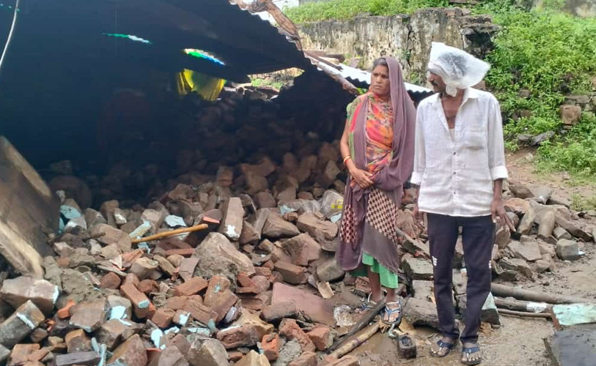 ओंकारेश्वर में 'मैन मेड बाढ़' से बर्बादी ! लोगों का आरोप- CM को खुश करने में लगे अधिकारी