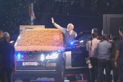 PM Modi Greets Supporters At BJP HQ Amid Cheers Over Successful G20 Summit PM Modi Greets Supporters At BJP HQ Amid Cheers Over Successful G20 Summit