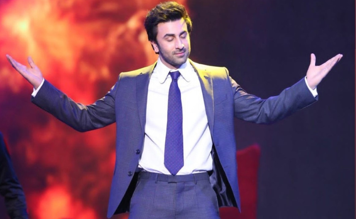 रणबीर कपूर ने अपनी फैमिली के साथ मनाया अपना 41वां जन्मदिन, देखिए इस सेलीब्रेशन में क्या था खास