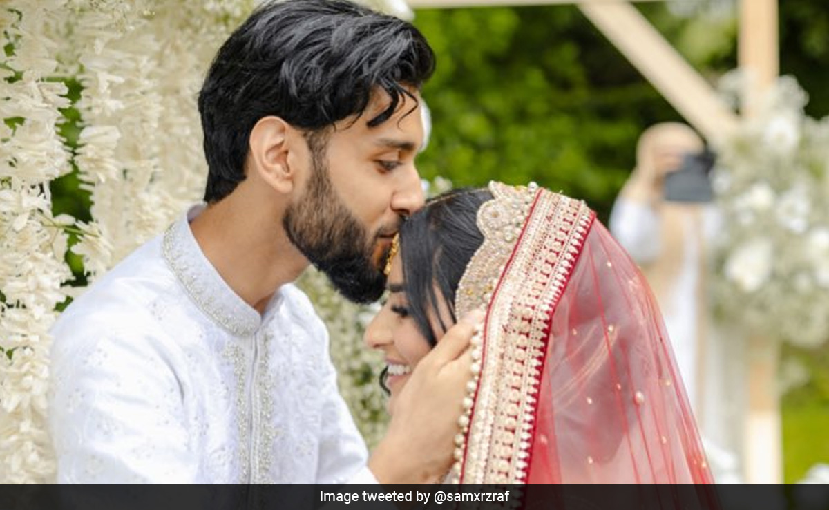 Woman Shares Story Of Falling In Love On Twitter. Their Love Story Is Now Viral