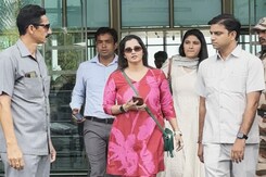 परिणीति-राघव की शादी के लिए उदयपुर पहुंचीं सानिया मिर्जा परिणीति-राघव की शादी के लिए उदयपुर पहुंचीं सानिया मिर्जा