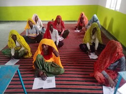 चाची-दादी की उम्र में पढ़ाई कर रही महिलाएं, दौसा में 453 महिलाओं ने दी नवसाक्षरता परीक्षा