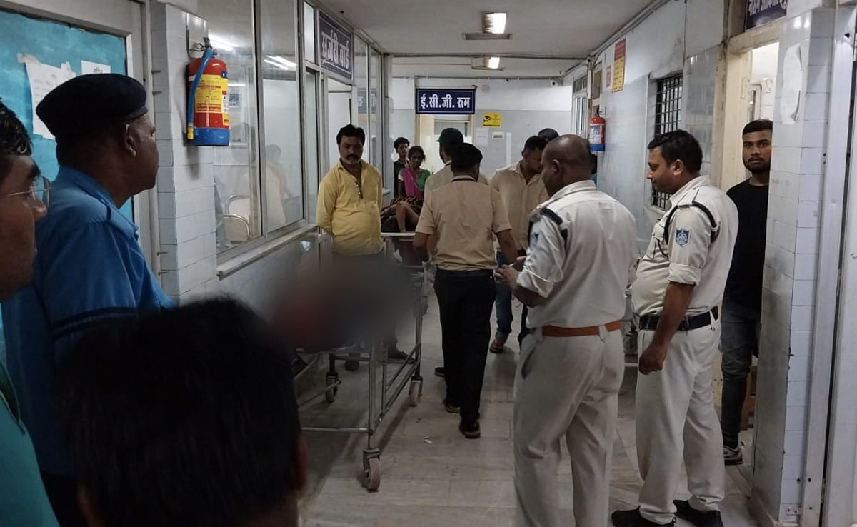 रीवा में दर्दनाक हादसा, बाइक-वैन की भिड़ंत में पिता-पुत्री की मौत, 6 घायल