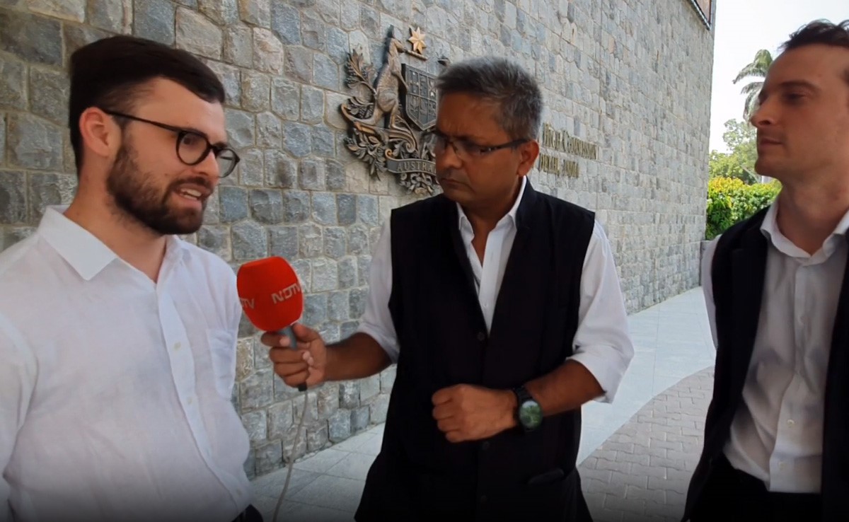 हिन्दी दिवस विशेष : विदेशी राजनयिक क्यों सीख रहे हिन्दी और कैसे इसे सीखने से उनका काम हो जाता है आसान?