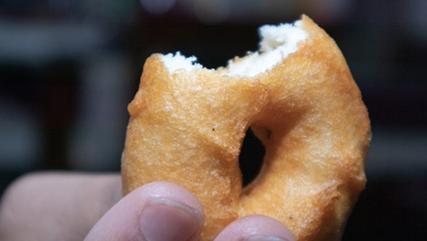 Medu Vada Cooking Tips: If you want to nail the texture of medu vada, soak the dal properly