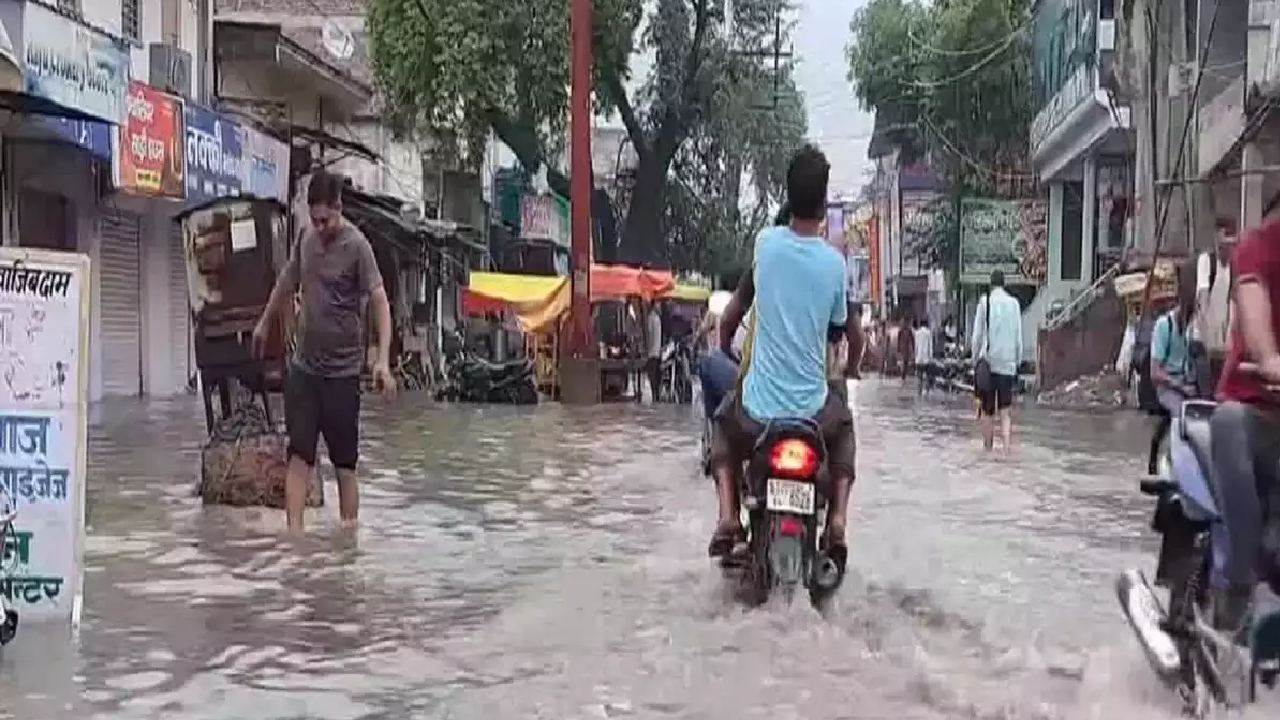 Dhaulpur में बारिश के बाद शहर का बुरा हाल, जलजमाव से परेशान है पूरा शहर