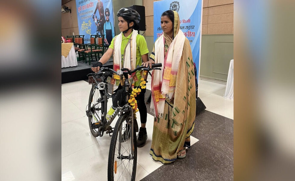 29 राज्यों में 25 हजार 500 किलोमीटर की साइकिल यात्रा कर भोपाल लौटी आशा मालवीय