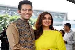 Newlyweds Parineeti Chopra And Raghav Chadha Spotted At Delhi Airport Newlyweds Parineeti Chopra And Raghav Chadha Spotted At Delhi Airport