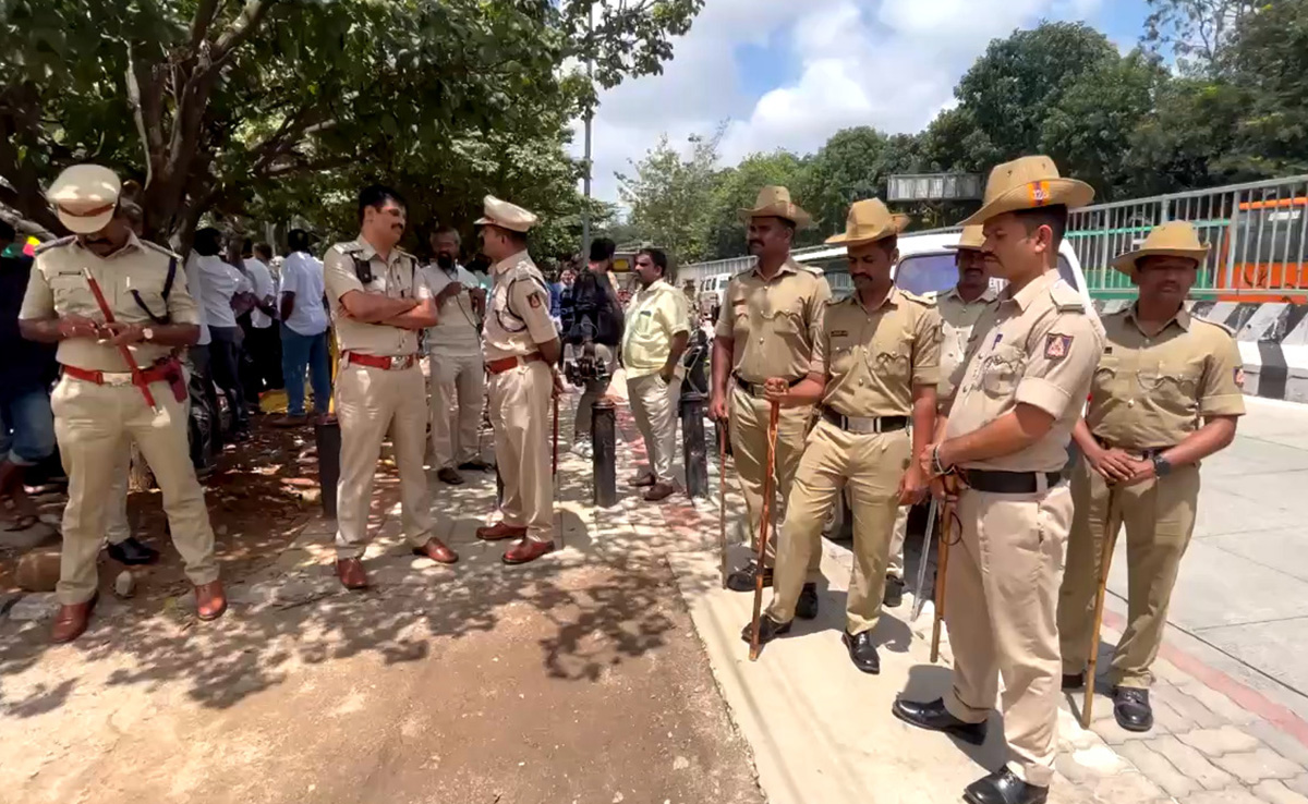 Pics: Bengaluru Bandh Today, Over 200 Detained, Large Gatherings Banned