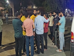 Road Accident: टेंपो और बाइक की भिड़ंत में युवक की मौत, मासूम बच्चों के सिर से उठा पिता का साया Road Accident: टेंपो और बाइक की भिड़ंत में युवक की मौत, मासूम बच्चों के सिर से उठा पिता का साया