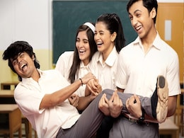 दिल में उतर जाएगी 'स्कूल फ्रेंड्स', दिला देगी स्कूल के पुराने दिनों की याद दिल में उतर जाएगी 'स्कूल फ्रेंड्स', दिला देगी स्कूल के पुराने दिनों की याद