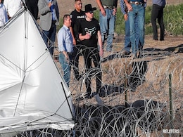 Elon Musk Livestreams From Mexico Border To Give "Unfiltered" View Of US Migrant Crisis Elon Musk Livestreams From Mexico Border To Give "Unfiltered" View Of US Migrant Crisis