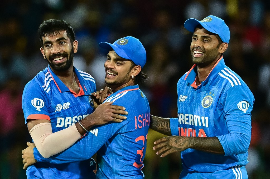 "चार तेज गेंदबाज होना टीम के लिए शानदार.." भारतीय गेंदबाजी कोच ने विश्व कप के आगाज से पहले ही दे दिया ऐसा बयान