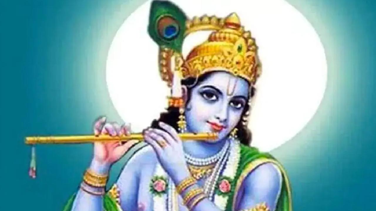 देशभर में धूमधाम से मनाई गई कृष्ण जन्माष्टमी श्रद्धालुओं ने किया भजन-कीर्तन