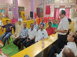 सनातन धर्म का अपमान करने वाले सुधर जाएं... सनातन महासभा ने कहा- ईंट का जवाब पत्थर से देंगे! सनातन धर्म का अपमान करने वाले सुधर जाएं... सनातन महासभा ने कहा- ईंट का जवाब पत्थर से देंगे!