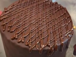 ट्राई करें ब्रिटिश रॉयल फैमिली का वायरल चॉकलेट केक और सामग्री पर 20% तक की बचत करें ट्राई करें ब्रिटिश रॉयल फैमिली का वायरल चॉकलेट केक और सामग्री पर 20% तक की बचत करें