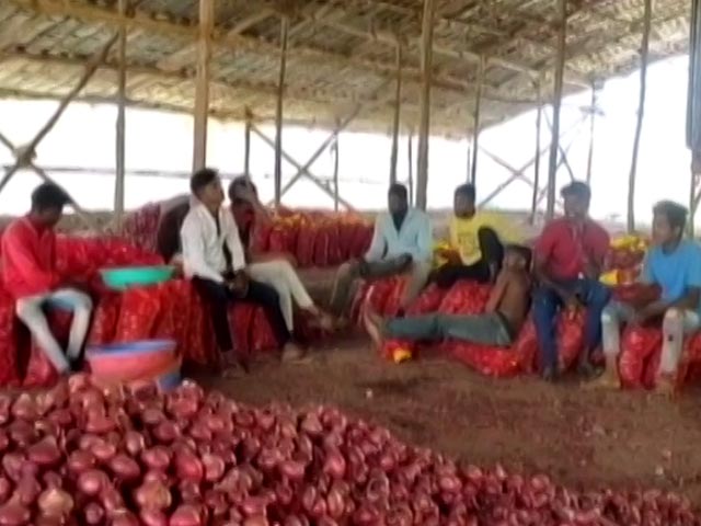 एशिया की सबसे बड़ी मंडी नासिक में प्याज की नीलामी तीसरे दिन भी नहीं हुई