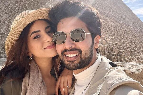 Armaan Malik's 'Kasam Se' - A Musical Ode to Aashna Shroff Armaan Malik's 'Kasam Se' - A Musical Ode to Aashna Shroff