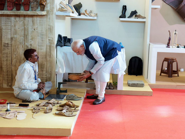 PM Modi's OBC Push Amid Opposition's Caste Census Clamour