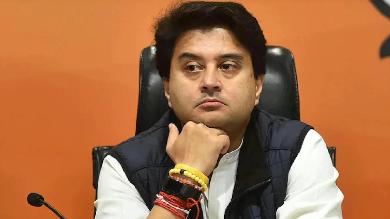 ज्योतिरादित्य सिंधिया ने Congress नेताओं को क्यों दी Bollywood जाने की सलाह?